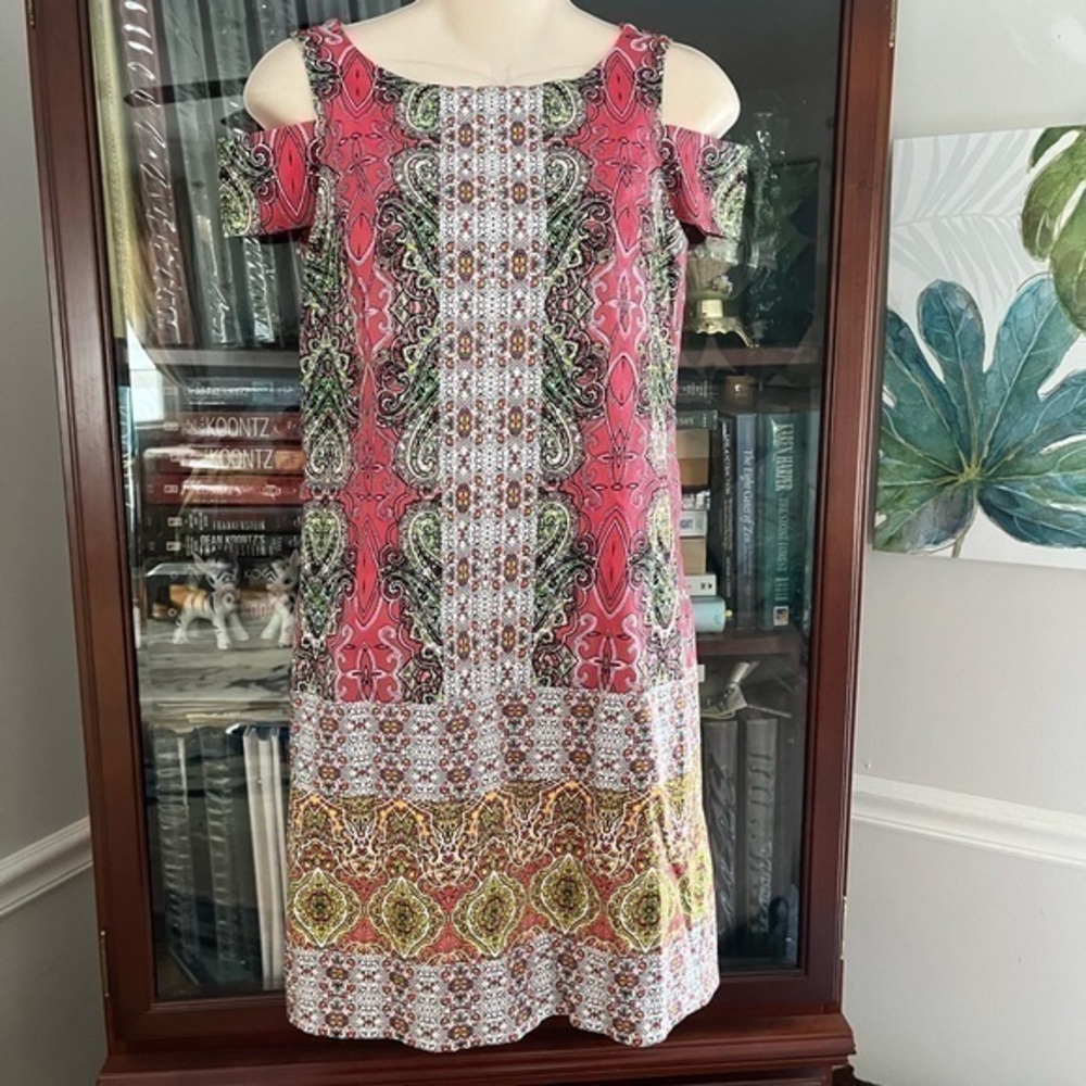 Maggie London Dress Size 2  Colorful Paisley Boho Patterned NWOT
